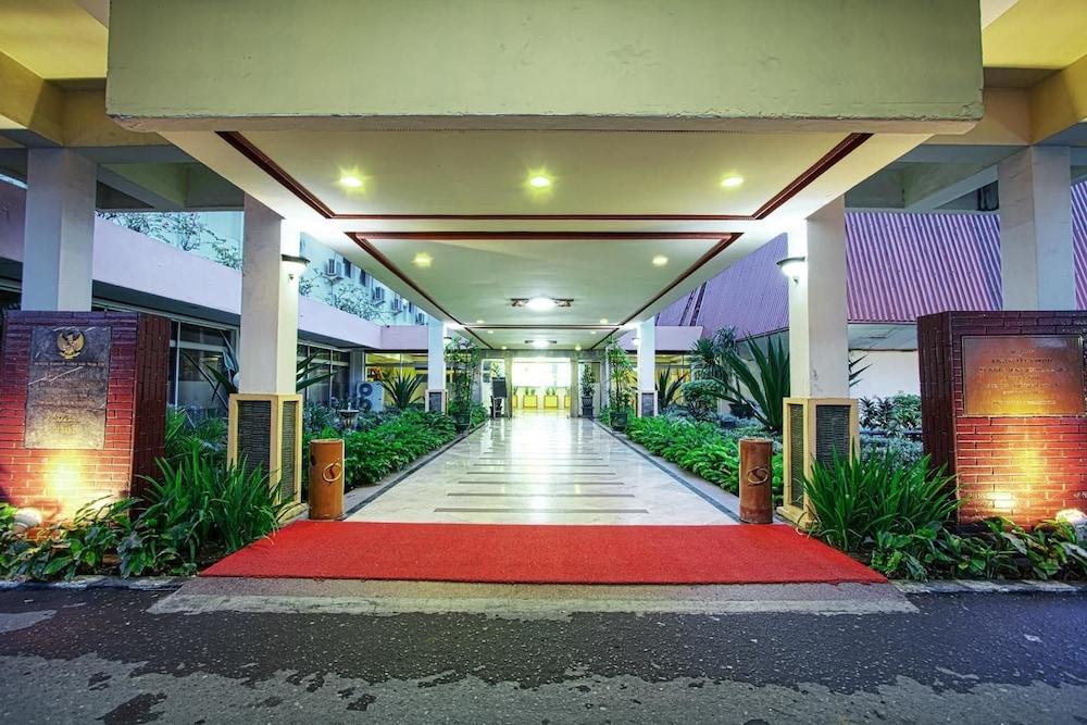 Sahid Kawanua Hotel Manado Eksteriør billede